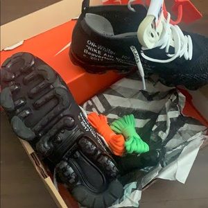 off white vapormax zip tie
